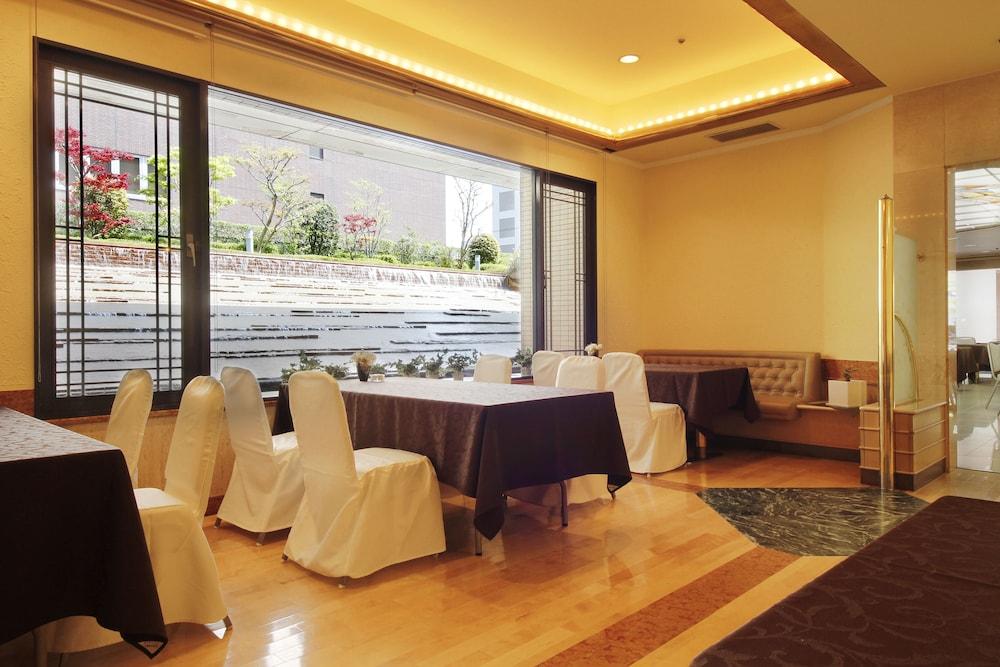 Hotel Hiroshima Garden Palace Dış mekan fotoğraf