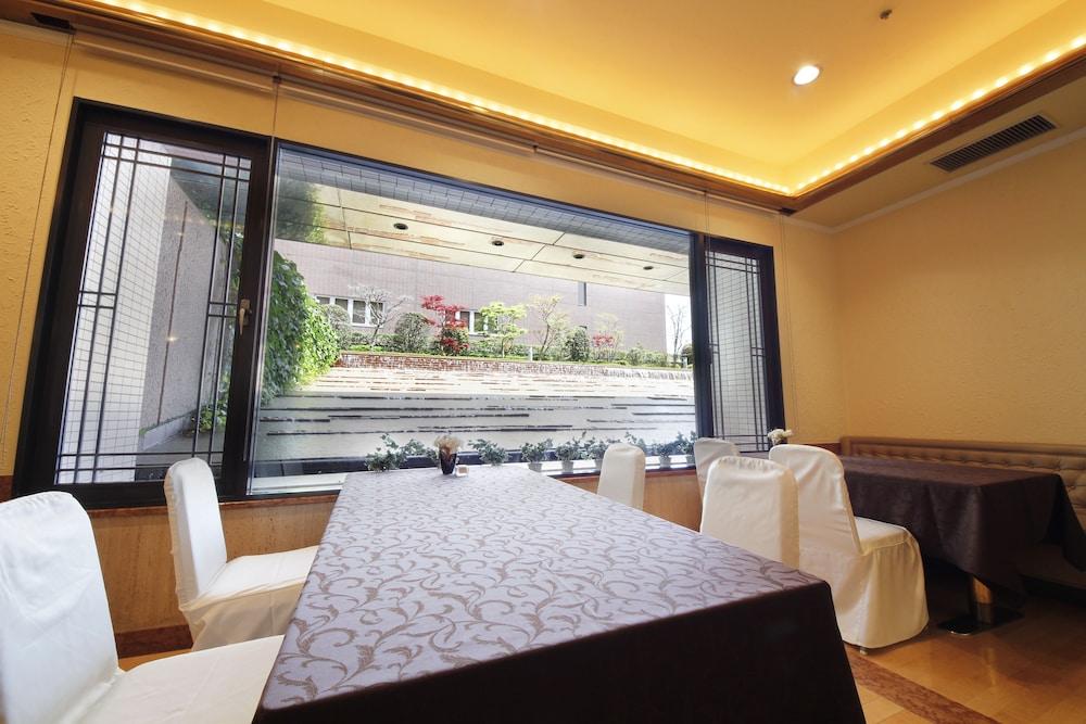 Hotel Hiroshima Garden Palace Dış mekan fotoğraf