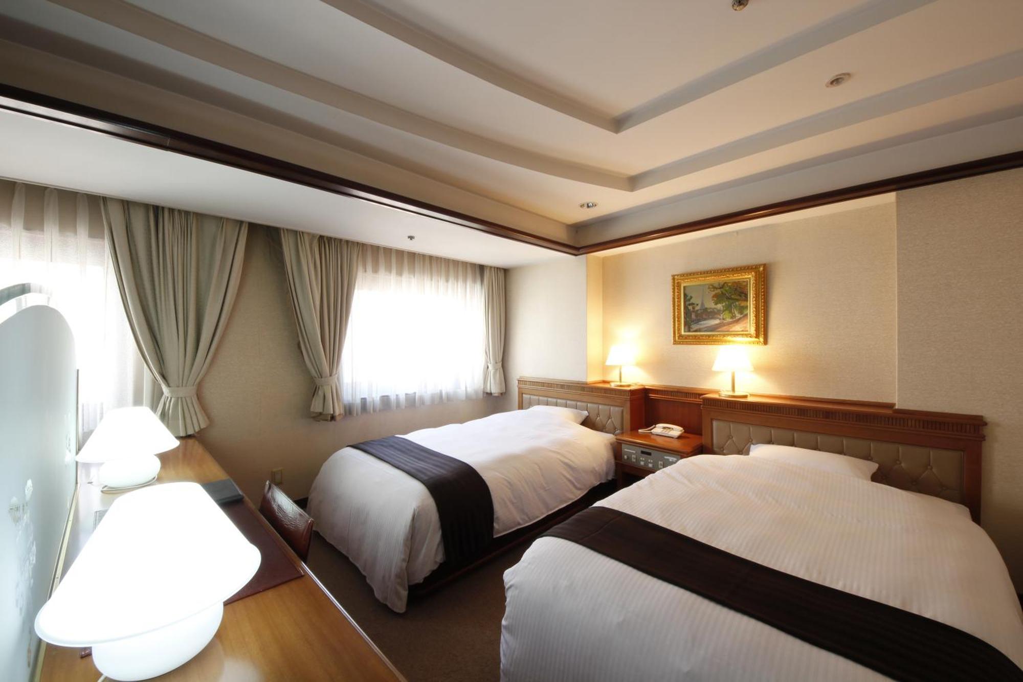 Hotel Hiroshima Garden Palace Dış mekan fotoğraf