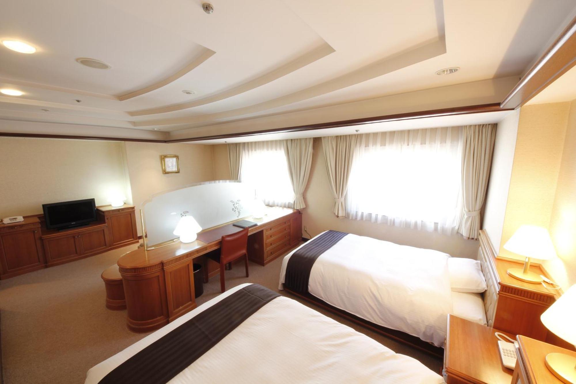 Hotel Hiroshima Garden Palace Dış mekan fotoğraf