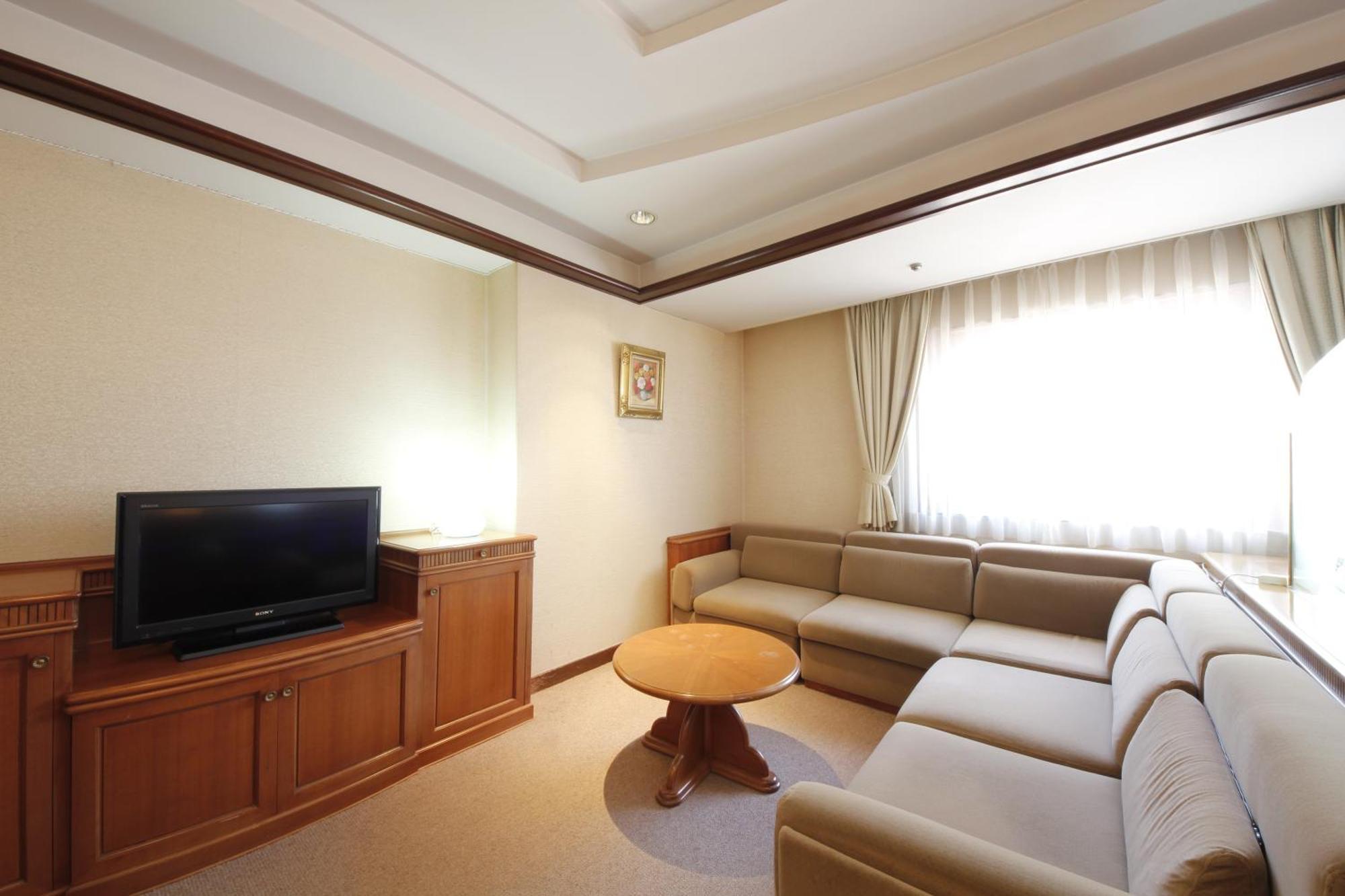 Hotel Hiroshima Garden Palace Dış mekan fotoğraf